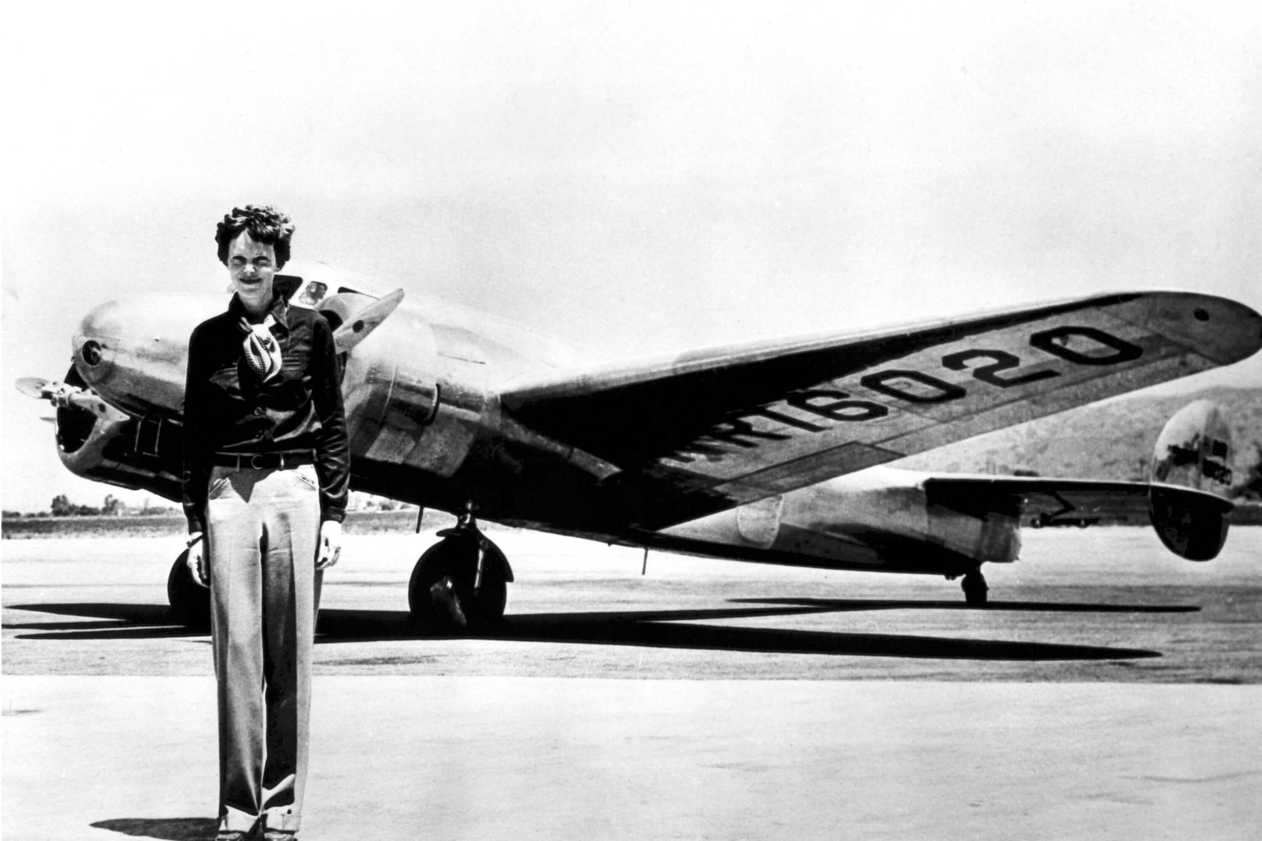 Amelia Earhart prima femeie pilot
